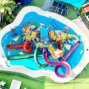 Resort Paradise ****